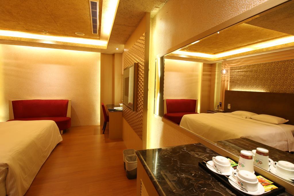 R7 Hotel Kao-siung Exteriér fotografie