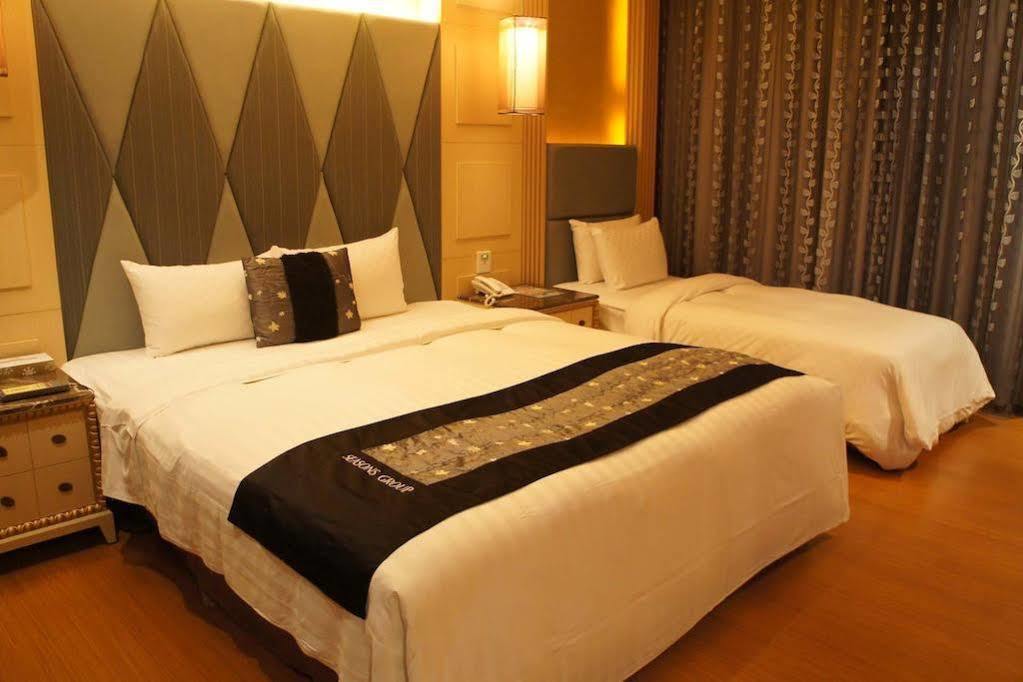 R7 Hotel Kao-siung Exteriér fotografie